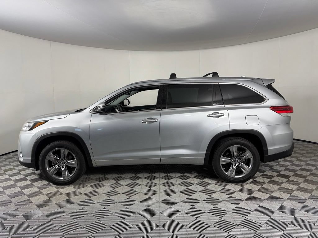 Used 2019 Toyota Highlander Limited FWD image 10