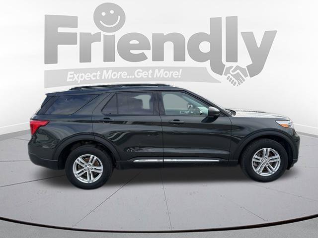 Used 2023 Ford Explorer XLT AWD/4WD image 9
