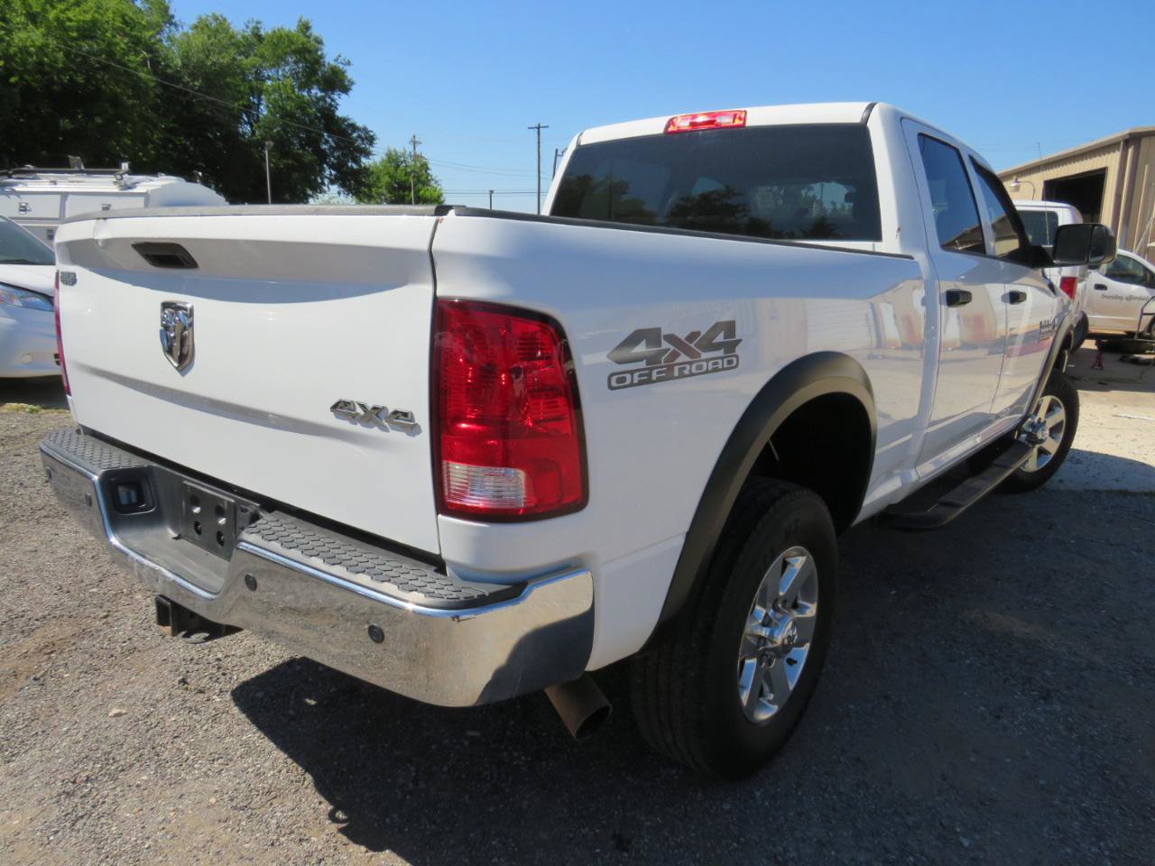 Used 2018 RAM 2500 Tradesman w/ Chrome Appearance Group AWD/4WD image 4