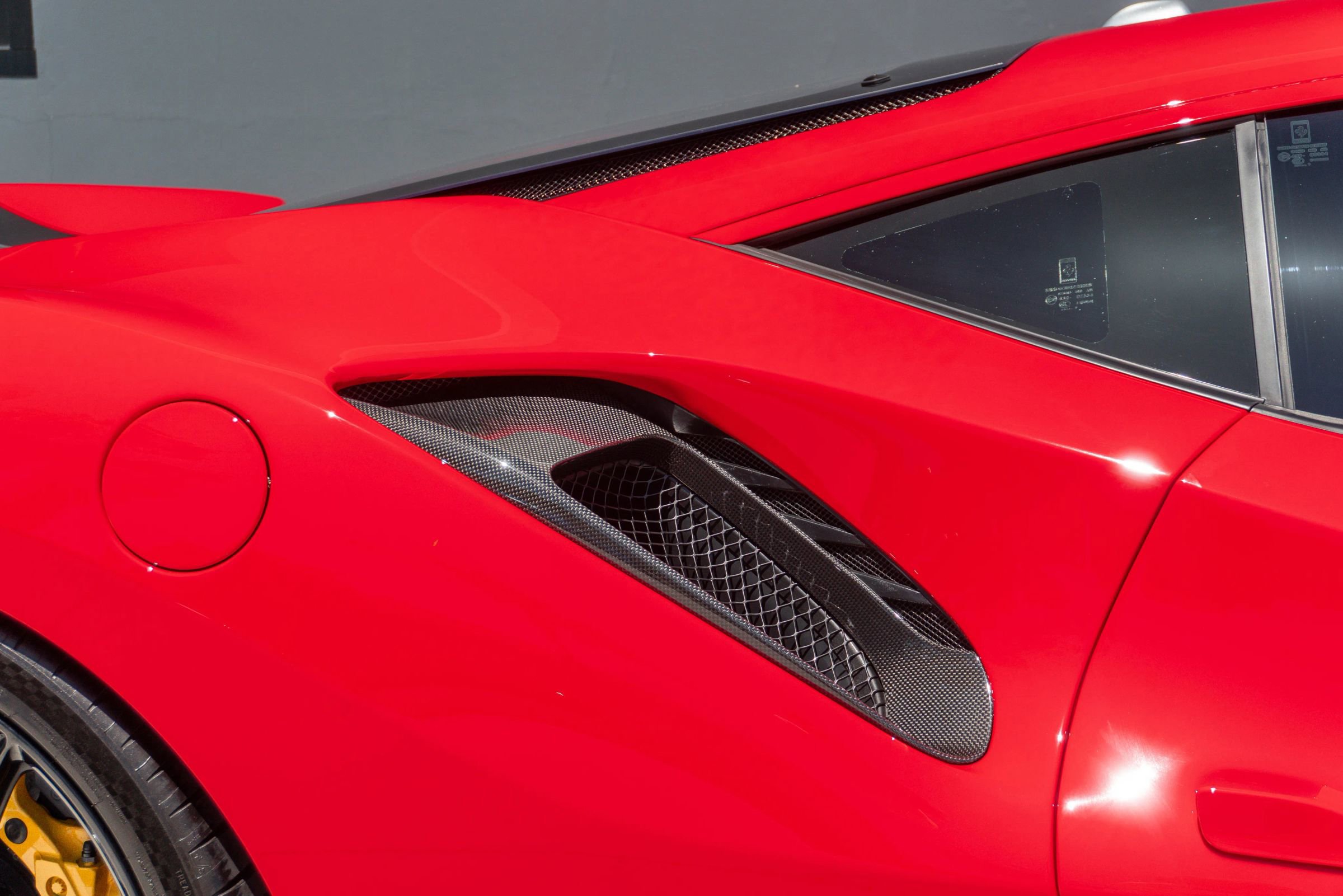 Used 2019 Ferrari 488 Pista Coupe RWD image 43