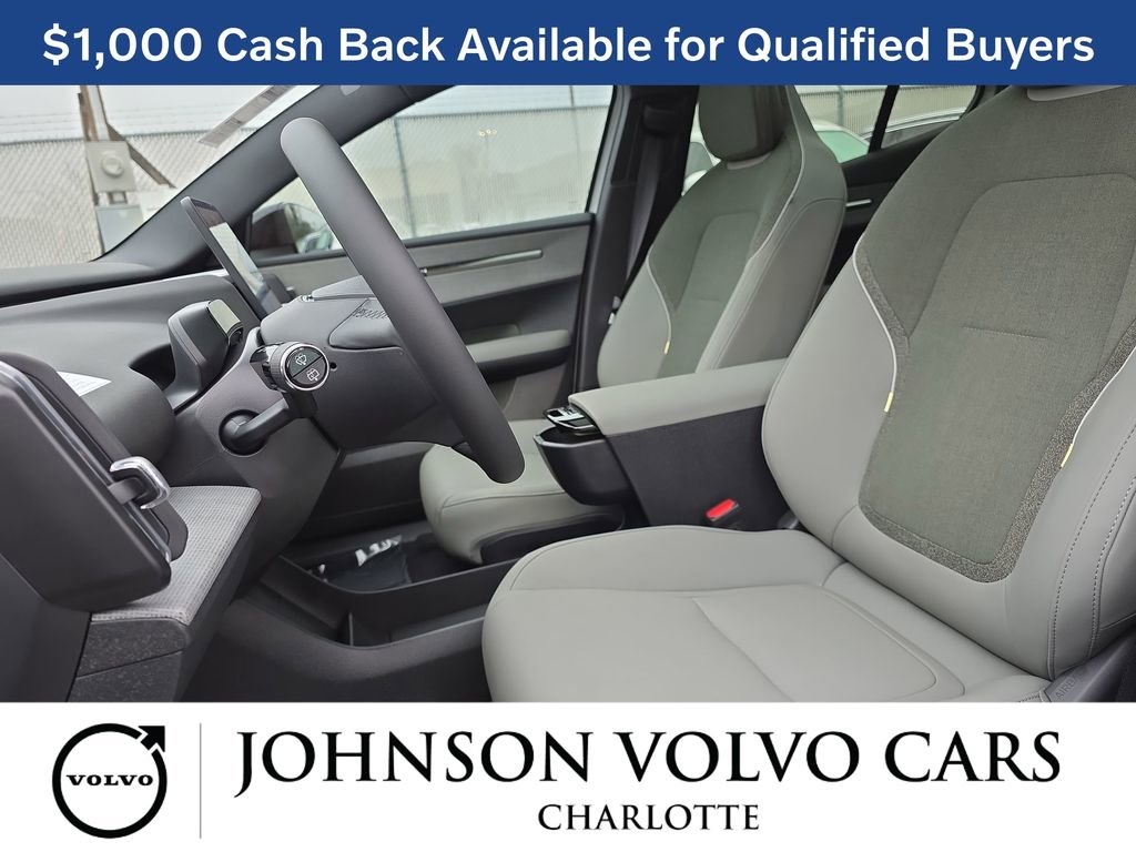 New 2025 Volvo EX30 Plus w/ Protection Package Premier image 15
