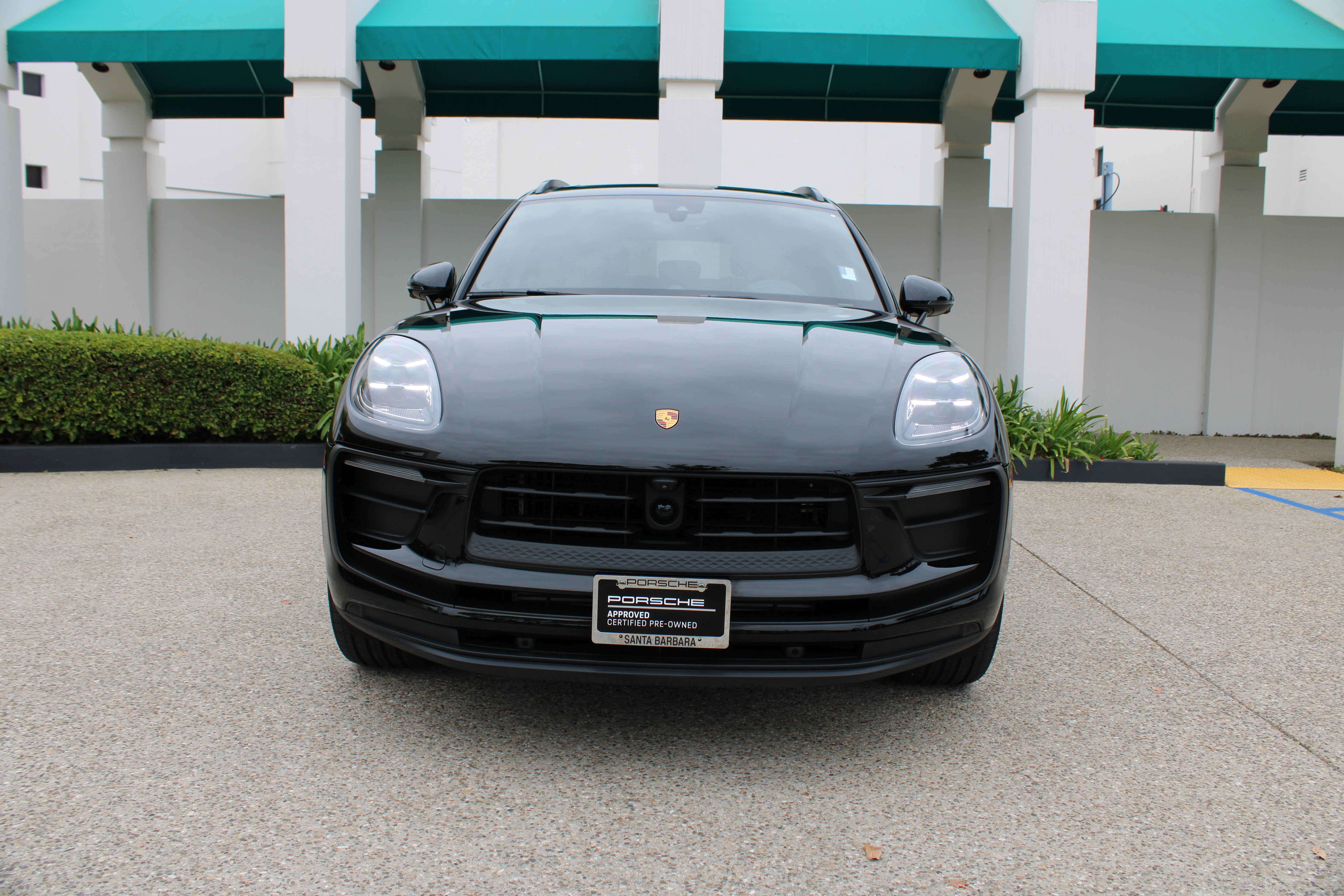 Certified 2026 Porsche Macan AWD/4WD image 10