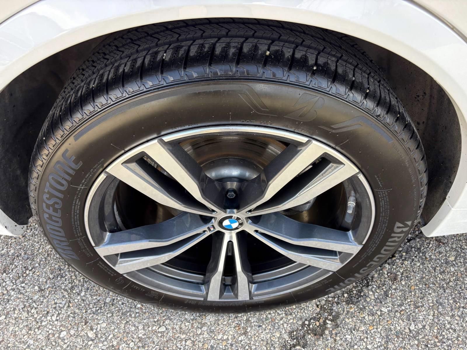 Used 2023 BMW X7 xDrive40i w/ M Sport Package image 10