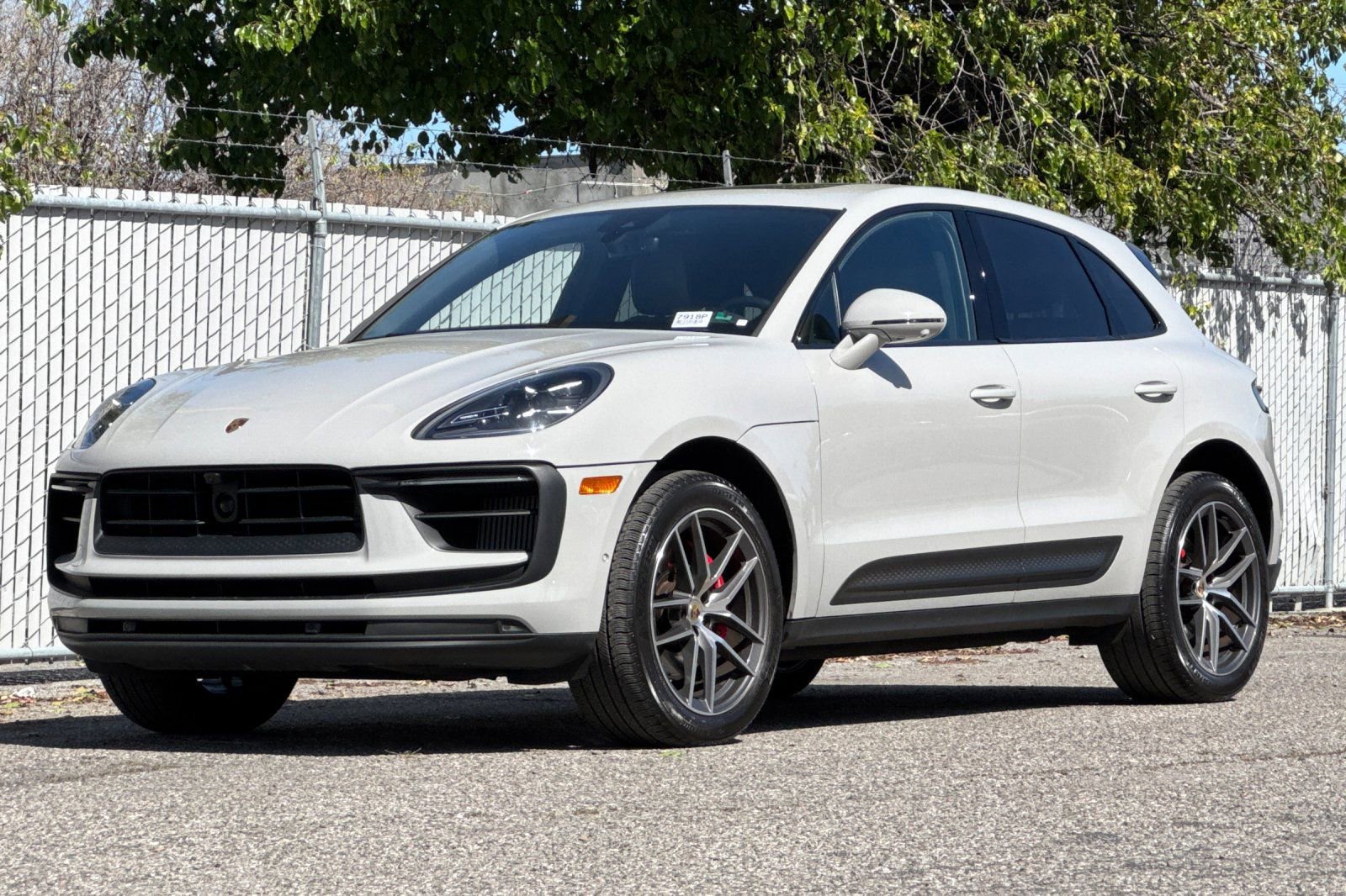 Used 2022 Porsche Macan S image 8
