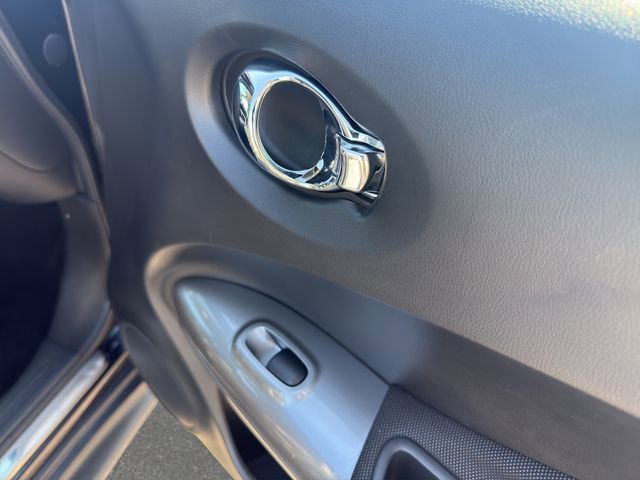 Used 2012 Nissan Juke SL image 16