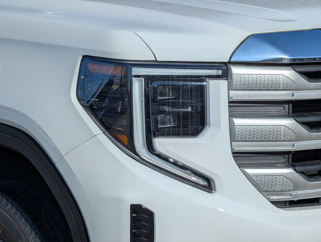 New 2026 GMC Sierra 1500 SLE image 16