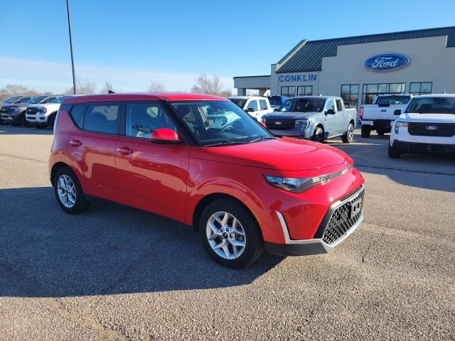 Used 2023 Kia Soul LX w/ Option Group 015 image 18