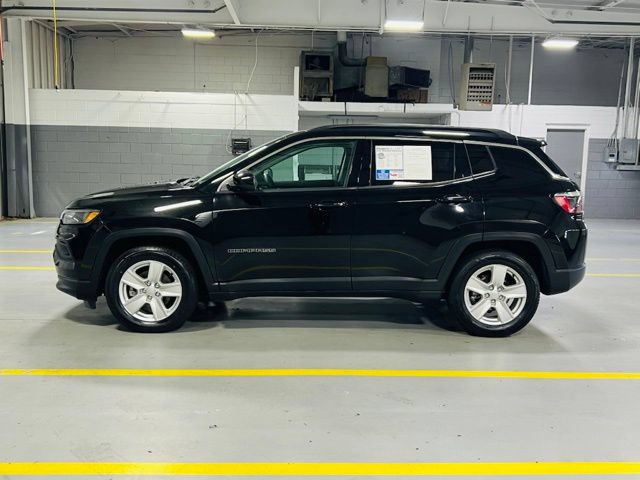 Used 2022 Jeep Compass Latitude FWD image 14