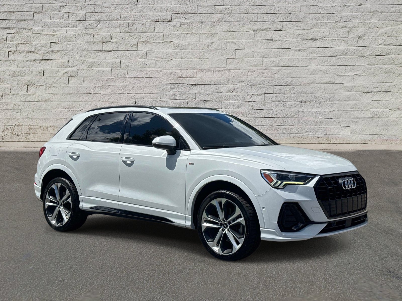 Used 2021 Audi Q3 2.0T Premium Plus w/ Premium Plus Package AWD/4WD image 6