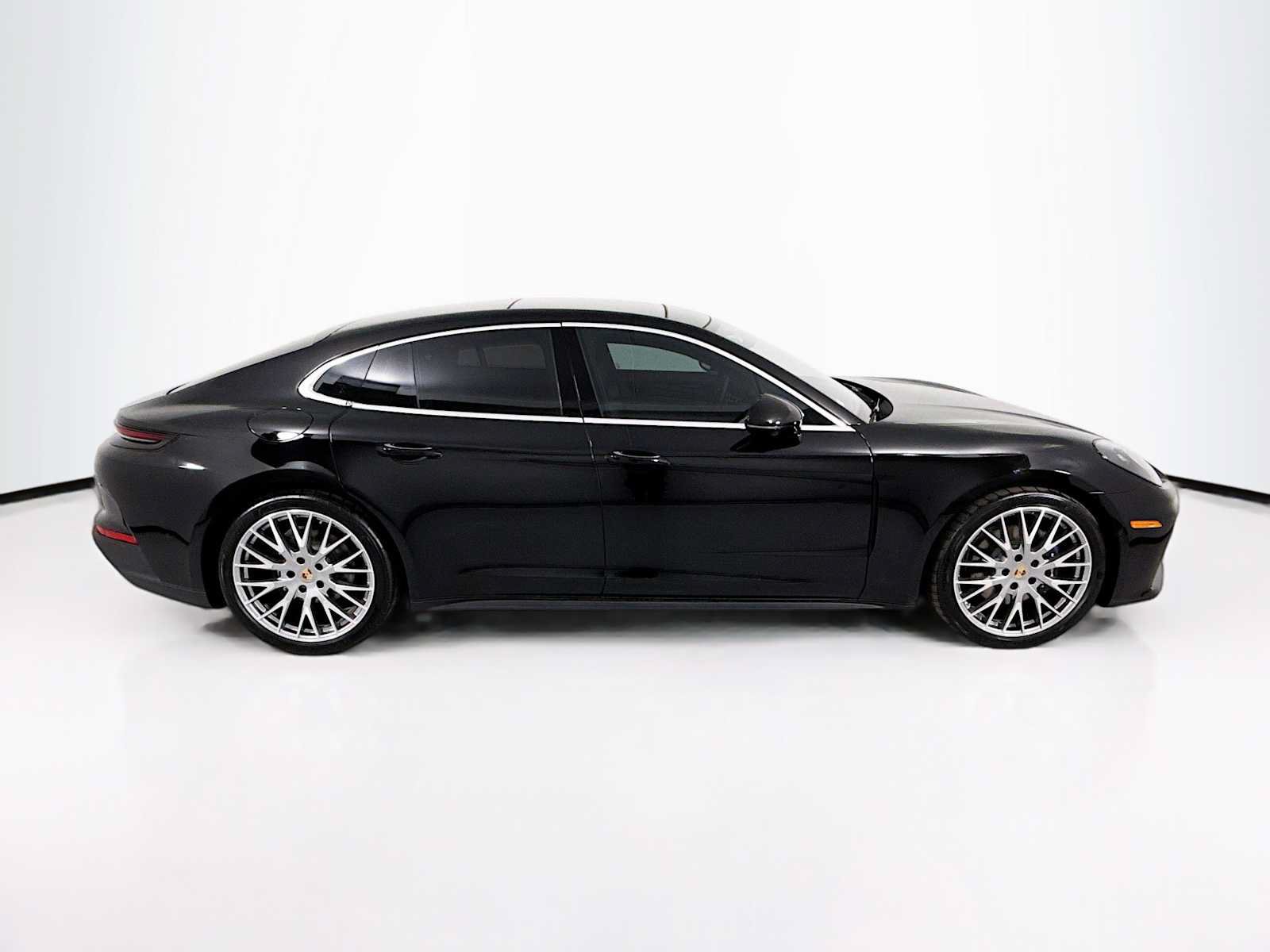 Used 2026 Porsche Panamera RWD image 8