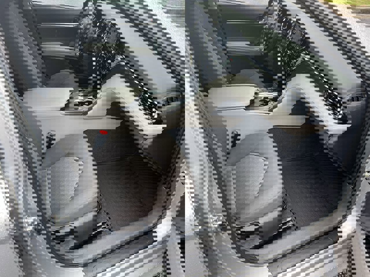 Used 2023 Toyota Camry LE image 34