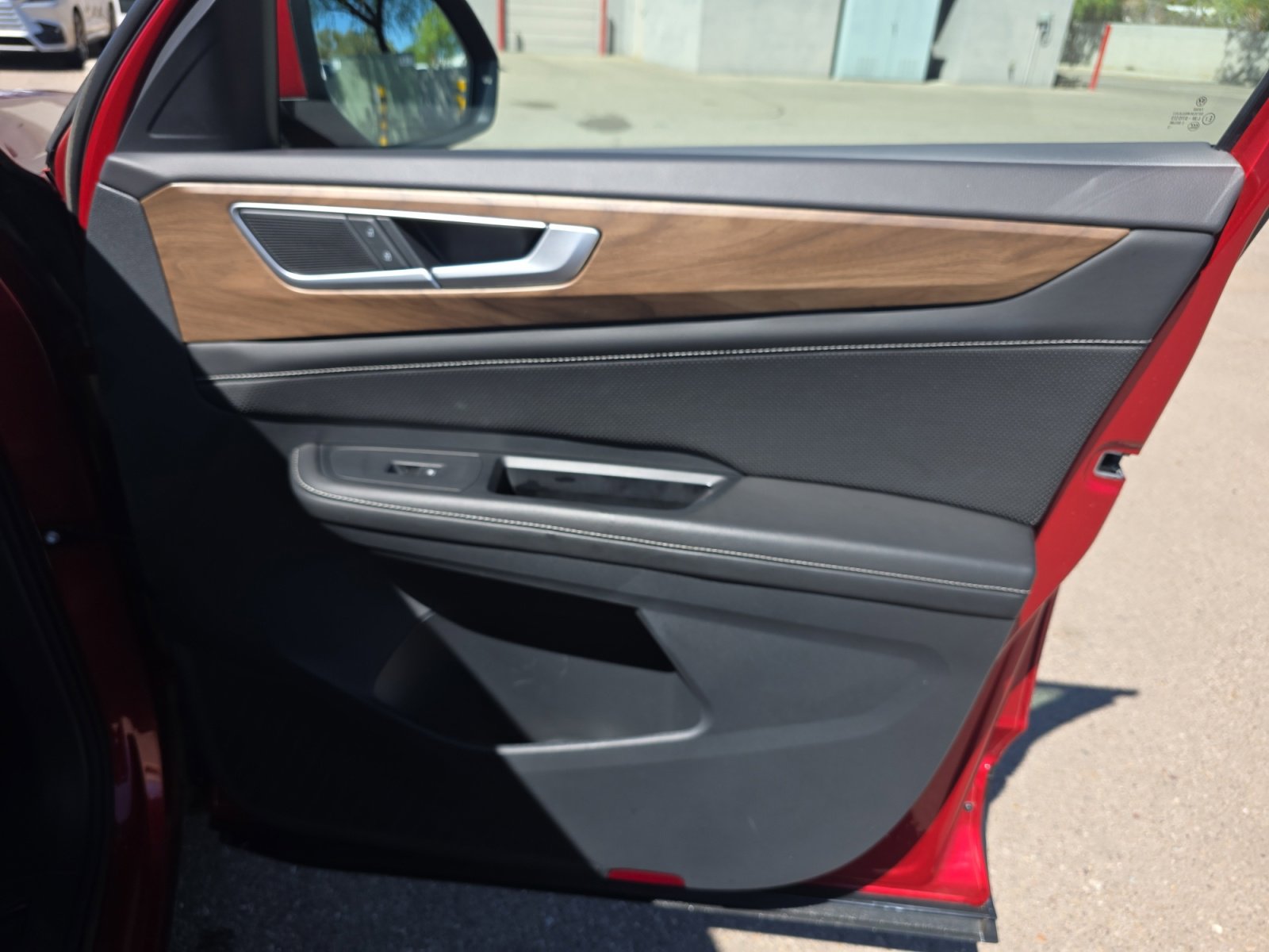 Used 2024 Volkswagen Atlas SE image 16