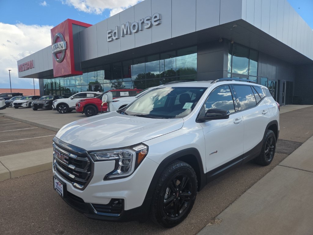Used 2024 GMC Terrain AT4 AWD/4WD image 1