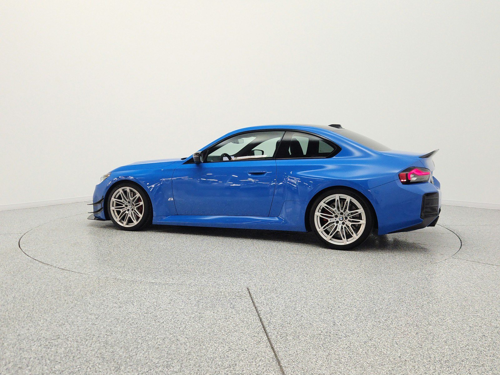 Used 2025 BMW M2 w/ Lighting Package RWD image 8