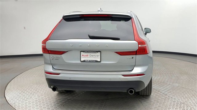 Used 2018 Volvo XC60 T6 Momentum w/ Convenience Package image 3
