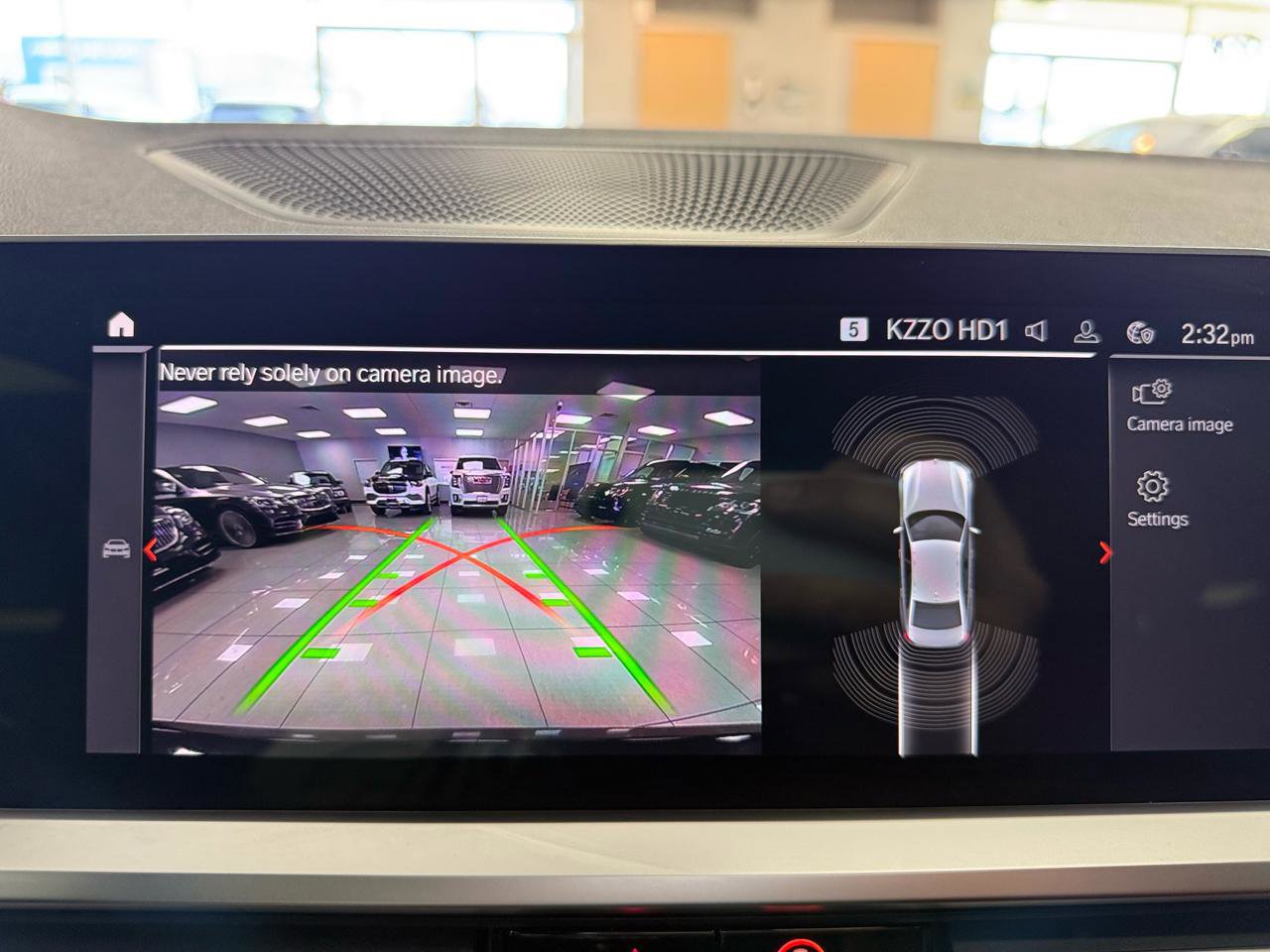 Used 2022 BMW 330i Sedan w/ Driving Assistance Package image 17