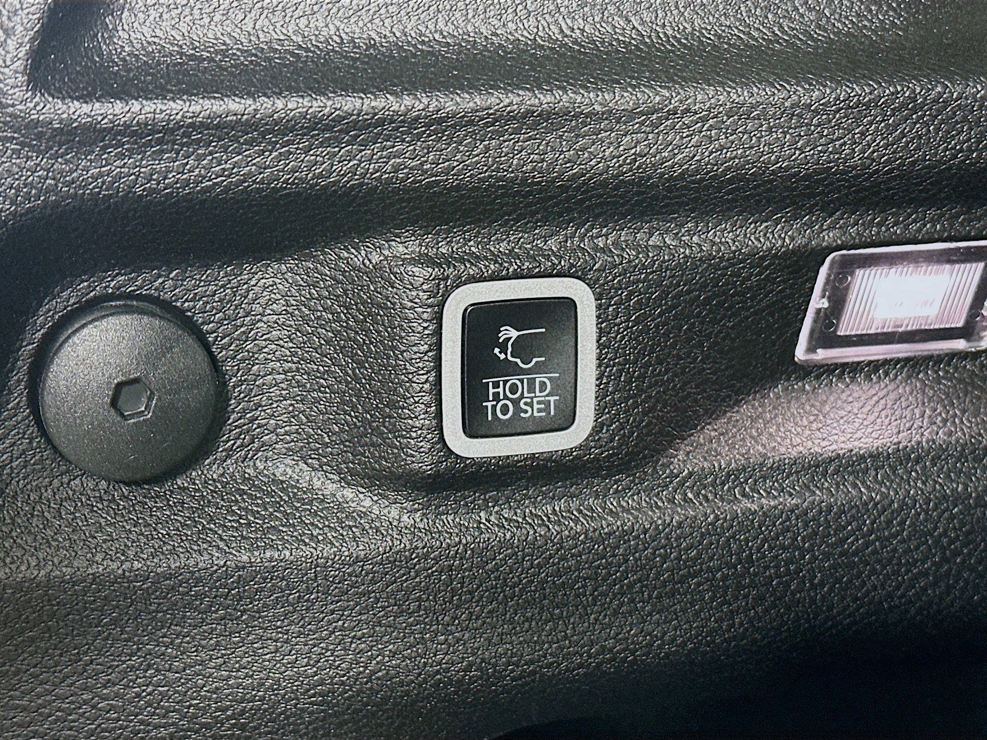 Used 2023 Jeep Grand Cherokee L Limited w/ Trailer Tow Group (B) image 30