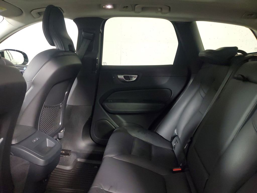 Certified 2024 Volvo XC60 B5 Plus w/ Protection Package Premier AWD/4WD image 12