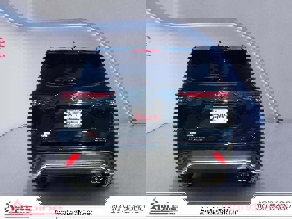 Used 2023 Toyota Highlander XSE image 4