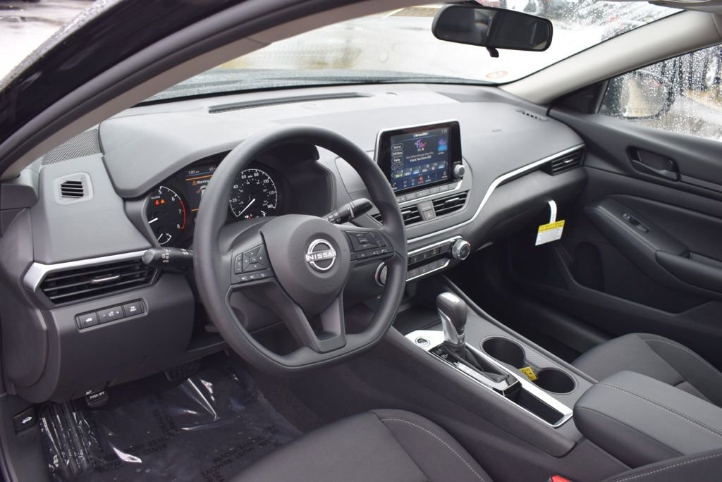 New 2025 Nissan Altima 2.5 S image 9