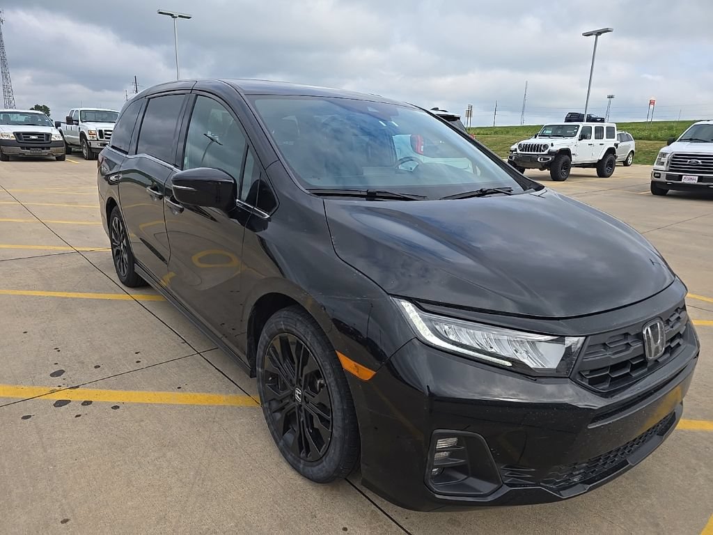 Used 2025 Honda Odyssey Sport-L image 3