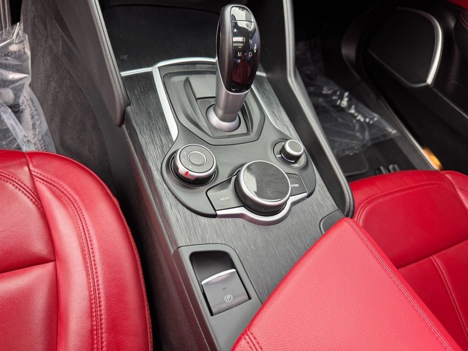 Used 2019 Alfa Romeo Giulia nero edizione w/ Nero Edizione image 14