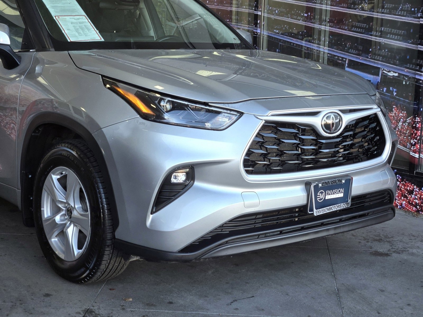 Certified 2024 Toyota Highlander LE image 2