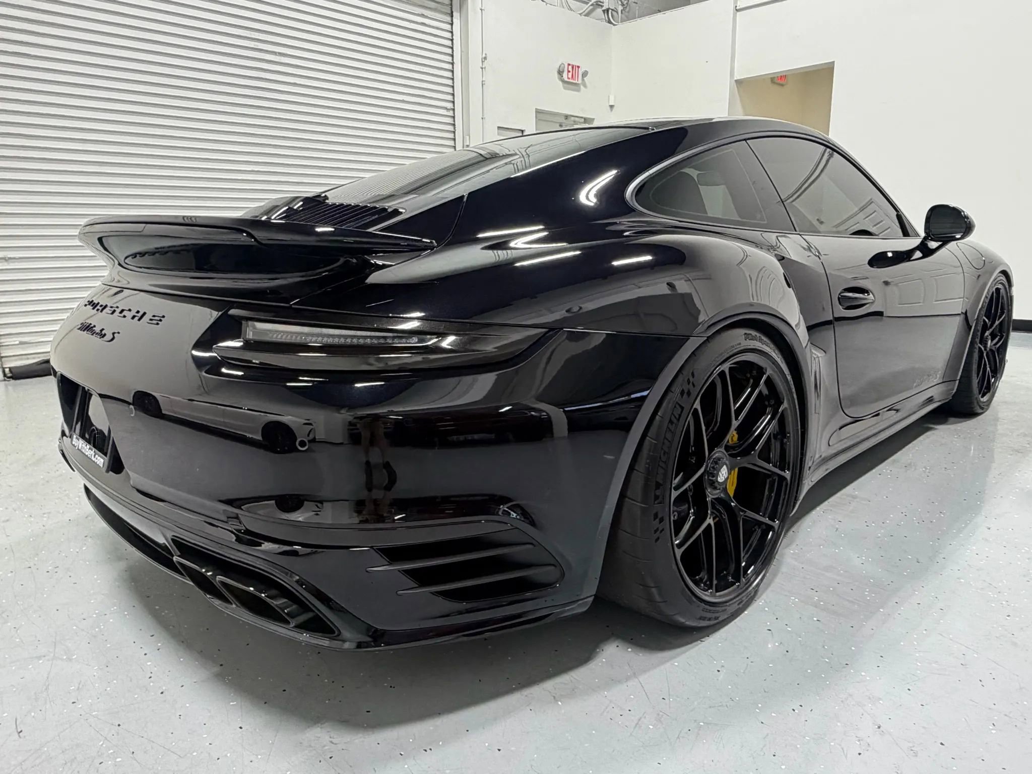 Used 2017 Porsche 911 Turbo S image 4