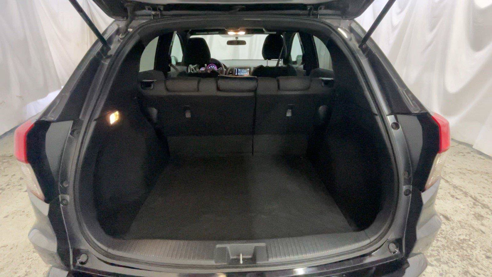 Used 2021 Honda HR-V Sport image 23