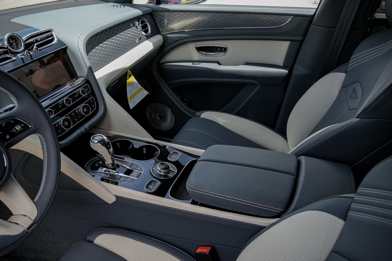 New 2025 Bentley Bentayga AWD/4WD image 18