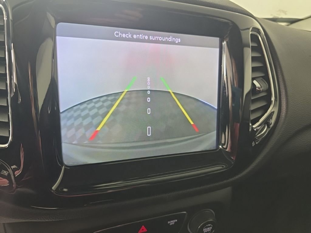Used 2019 Jeep Compass Limited AWD/4WD image 17