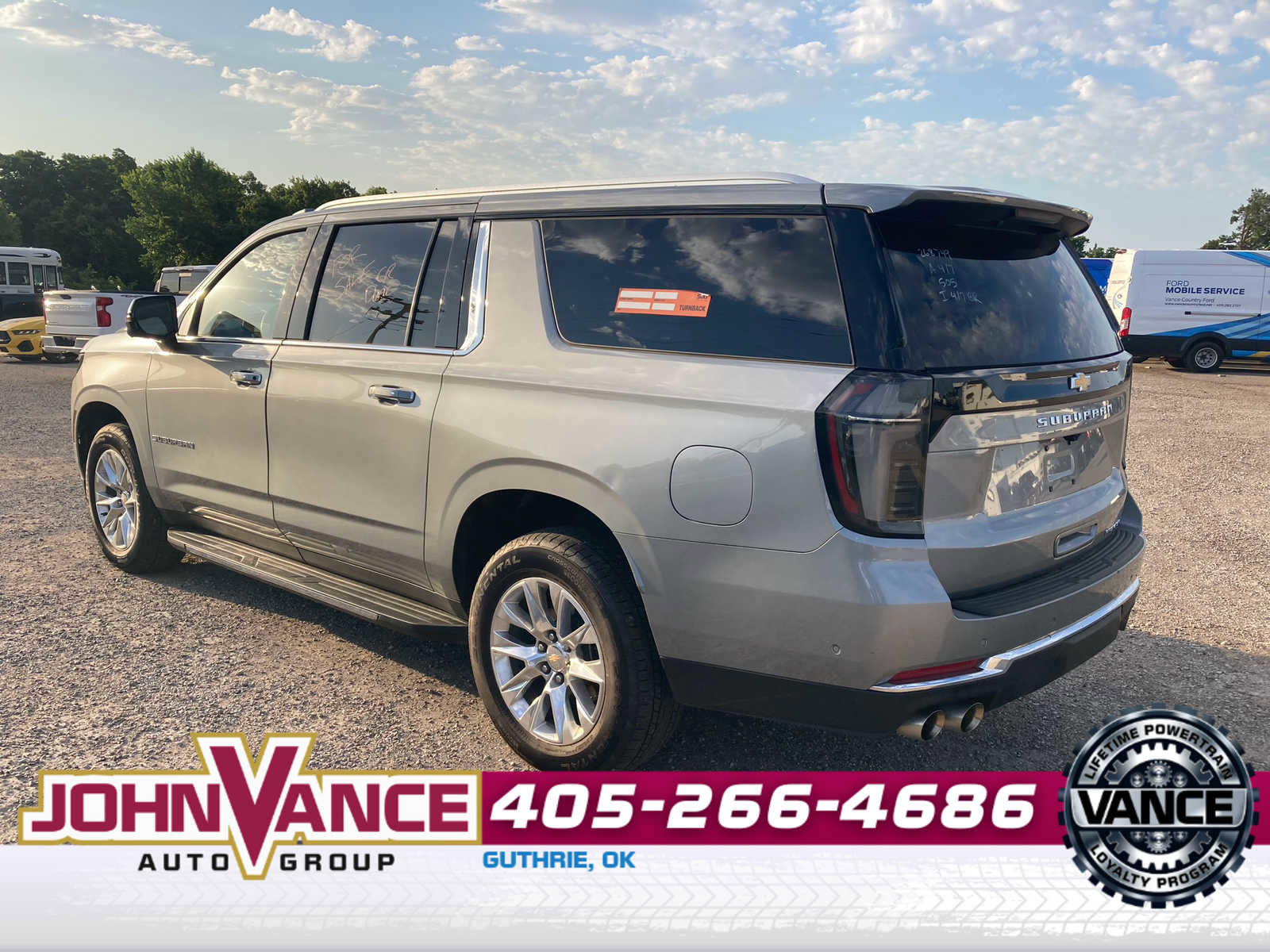 Used 2025 Chevrolet Suburban Premier AWD/4WD image 6