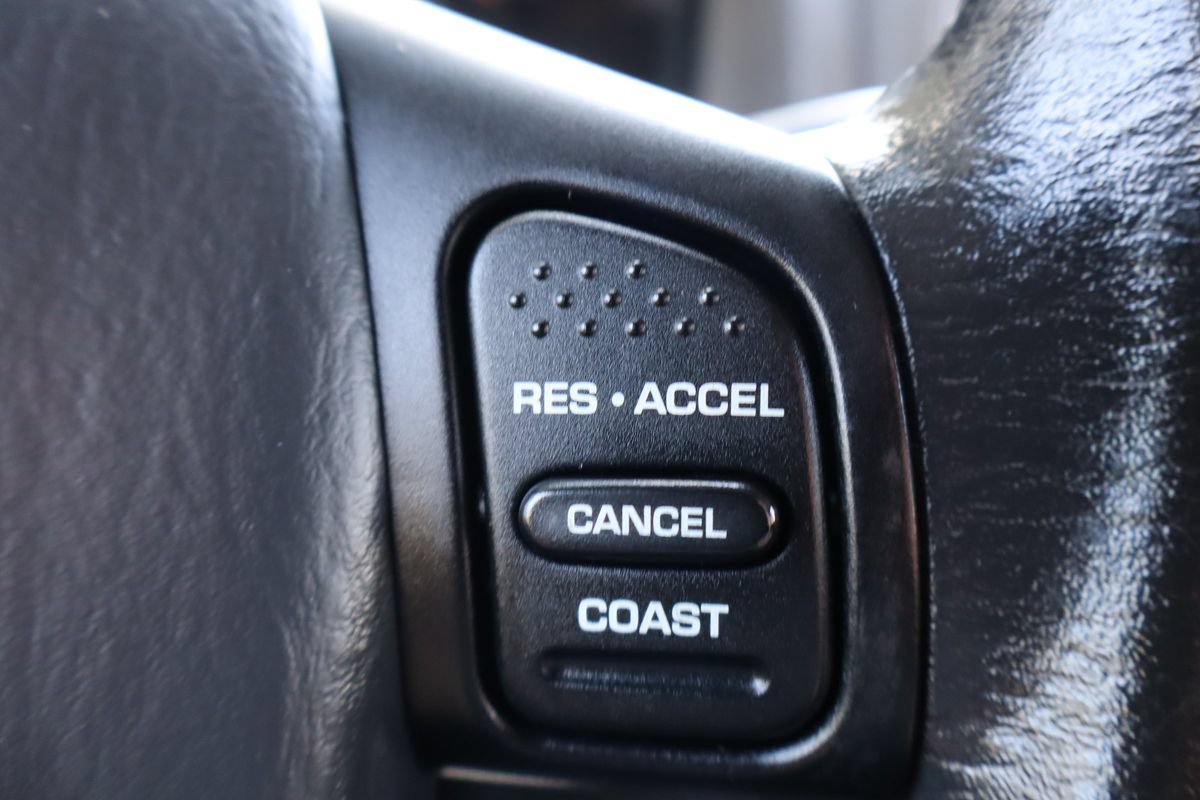 Used 2004 Jeep Grand Cherokee Laredo w/ Convenience Group AWD/4WD image 30