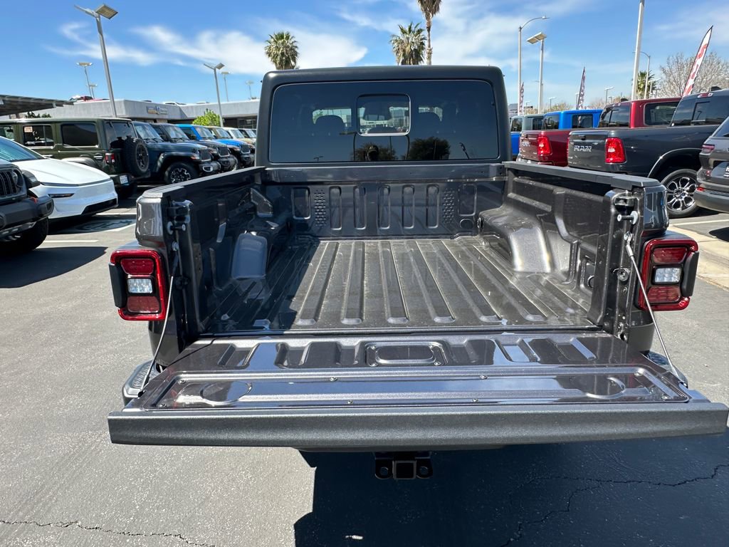 New 2026 Jeep Gladiator Sport AWD/4WD image 20