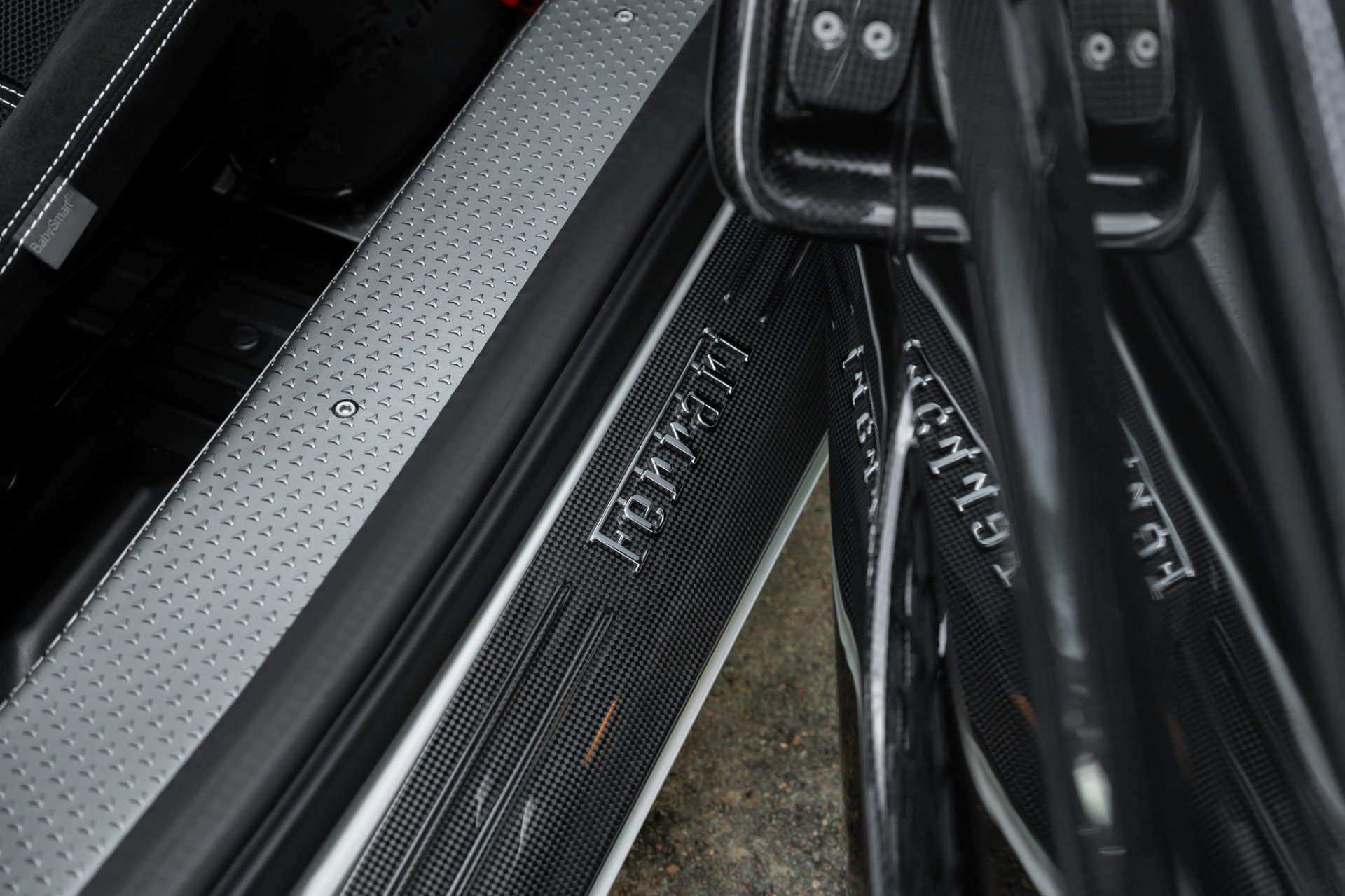 Used 2015 Ferrari 458 Speciale Coupe RWD image 77