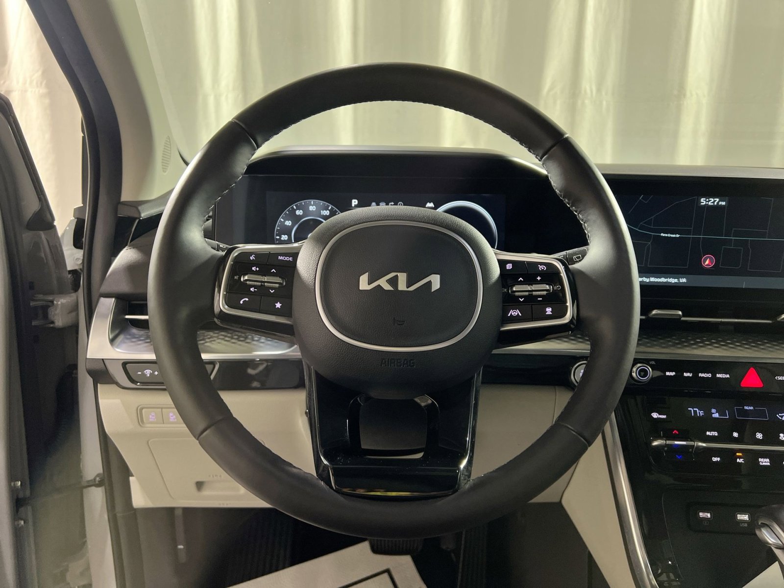 Used 2024 Kia Carnival SX Prestige image 20