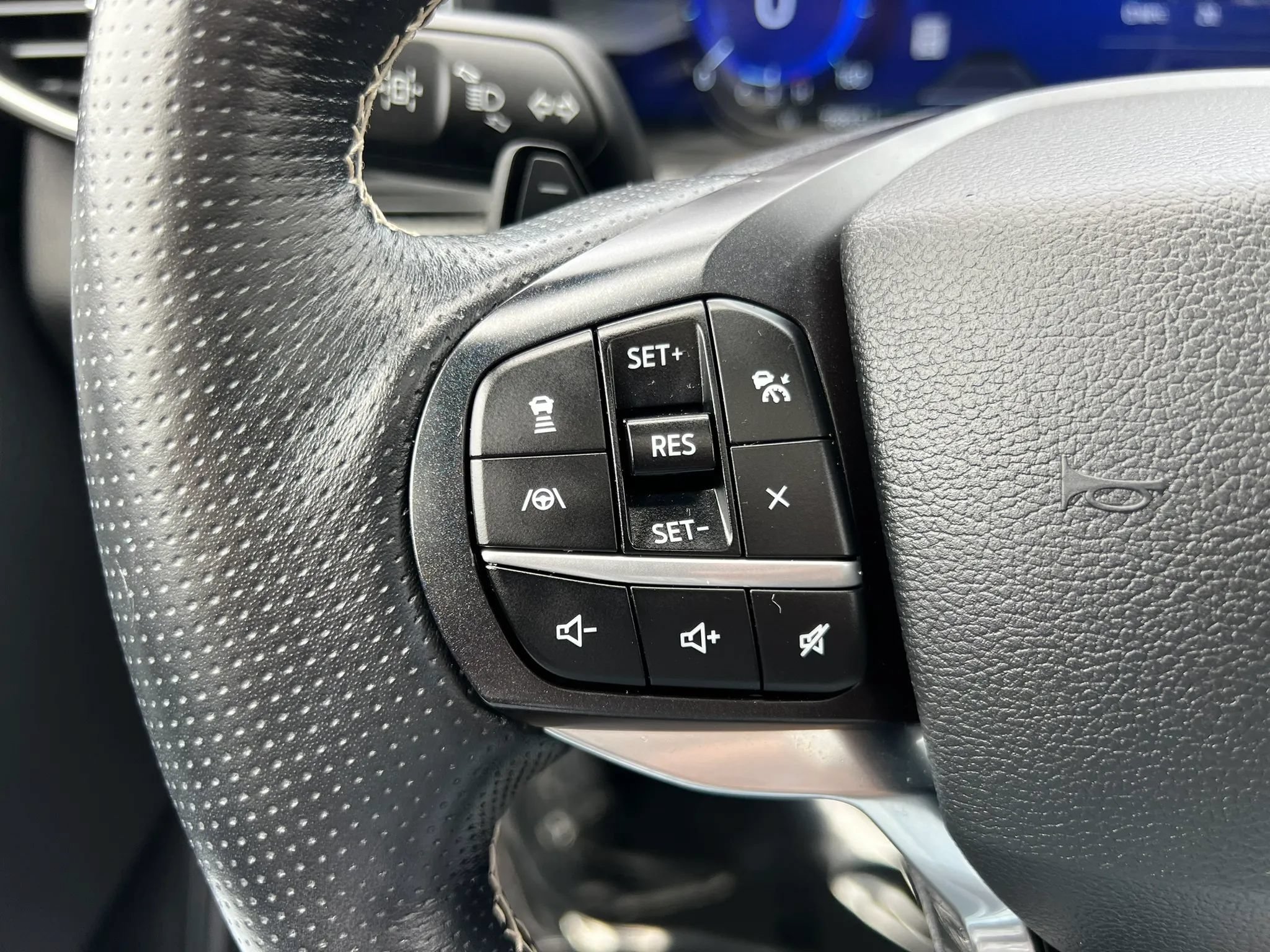 Used 2020 Ford Explorer ST w/ Premium Technology Package AWD/4WD image 25