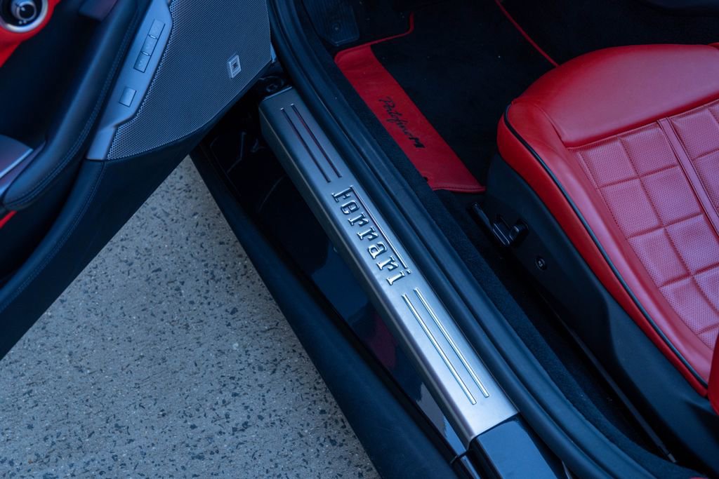 Certified 2022 Ferrari Portofino M image 30