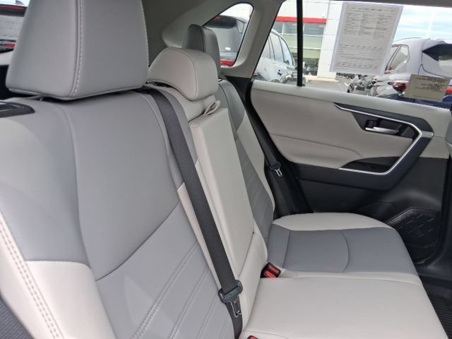Used 2025 Toyota RAV4 XLE Premium w/ Weather Package AWD/4WD image 9