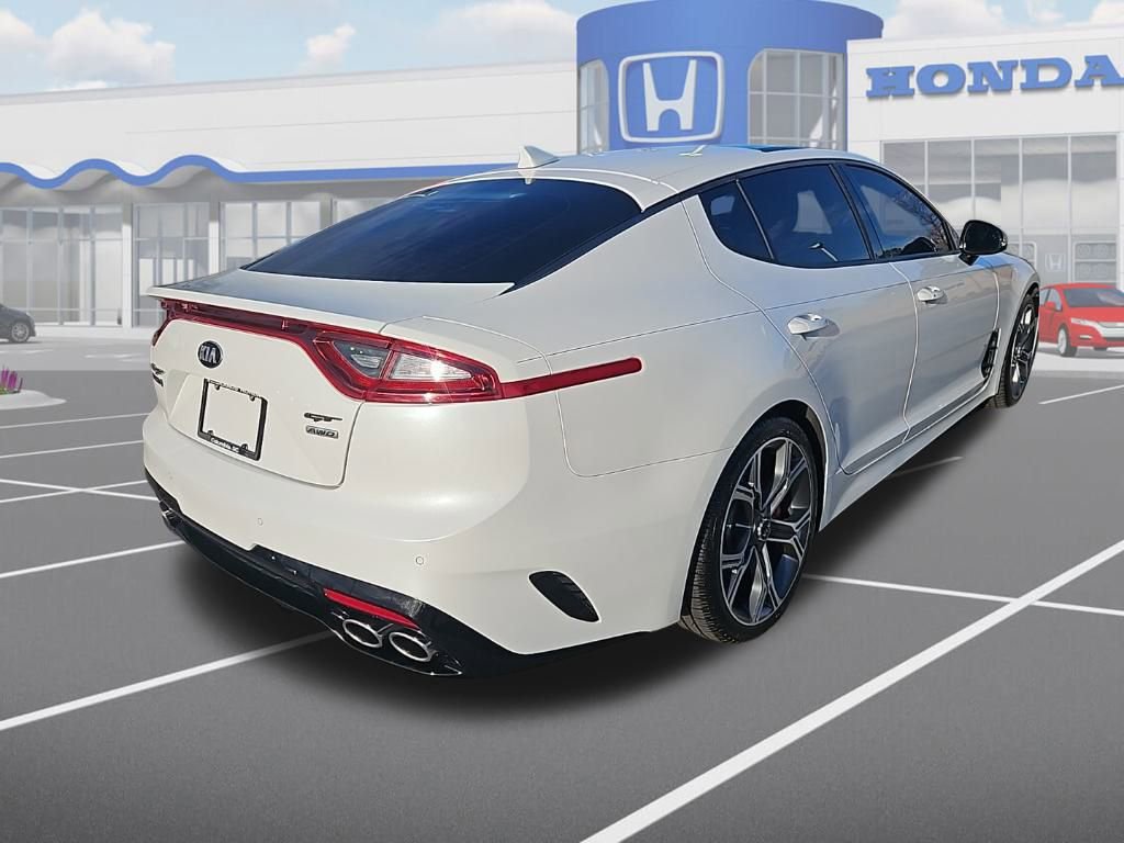 Used 2018 Kia Stinger GT2 image 9
