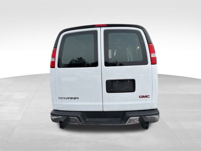 Used 2024 GMC Savana 2500 w/ Driver Convenience Package image 7