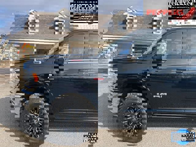 Used 2024 RAM 2500 Limited image 2