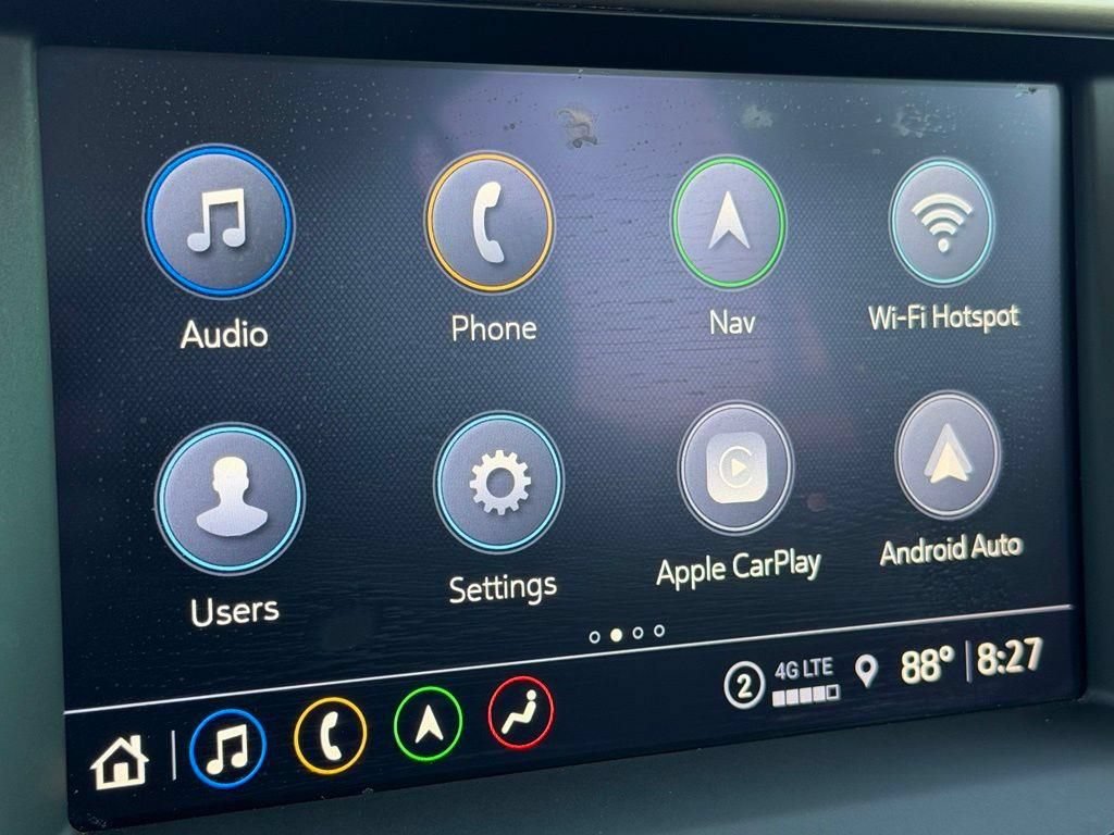 Used 2021 GMC Acadia Denali w/ Denali Technology Package FWD image 23