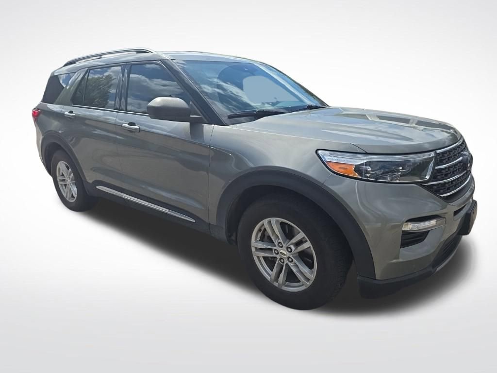 Used 2020 Ford Explorer XLT w/ Equipment Group 202A RWD image 3