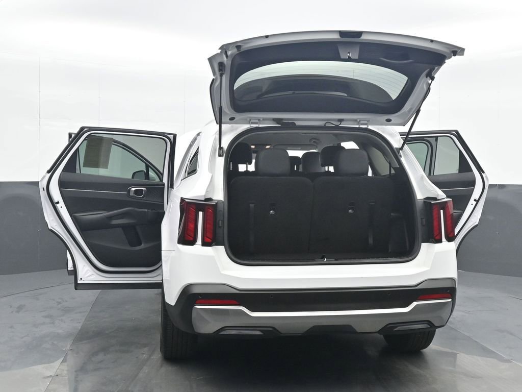 Used 2024 Kia Sorento S image 35