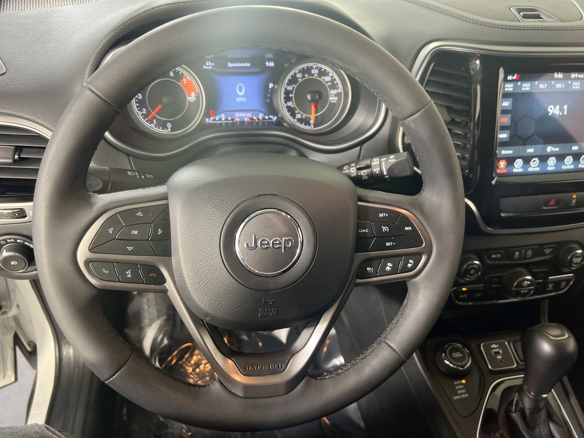 Used 2022 Jeep Cherokee Limited AWD/4WD image 11