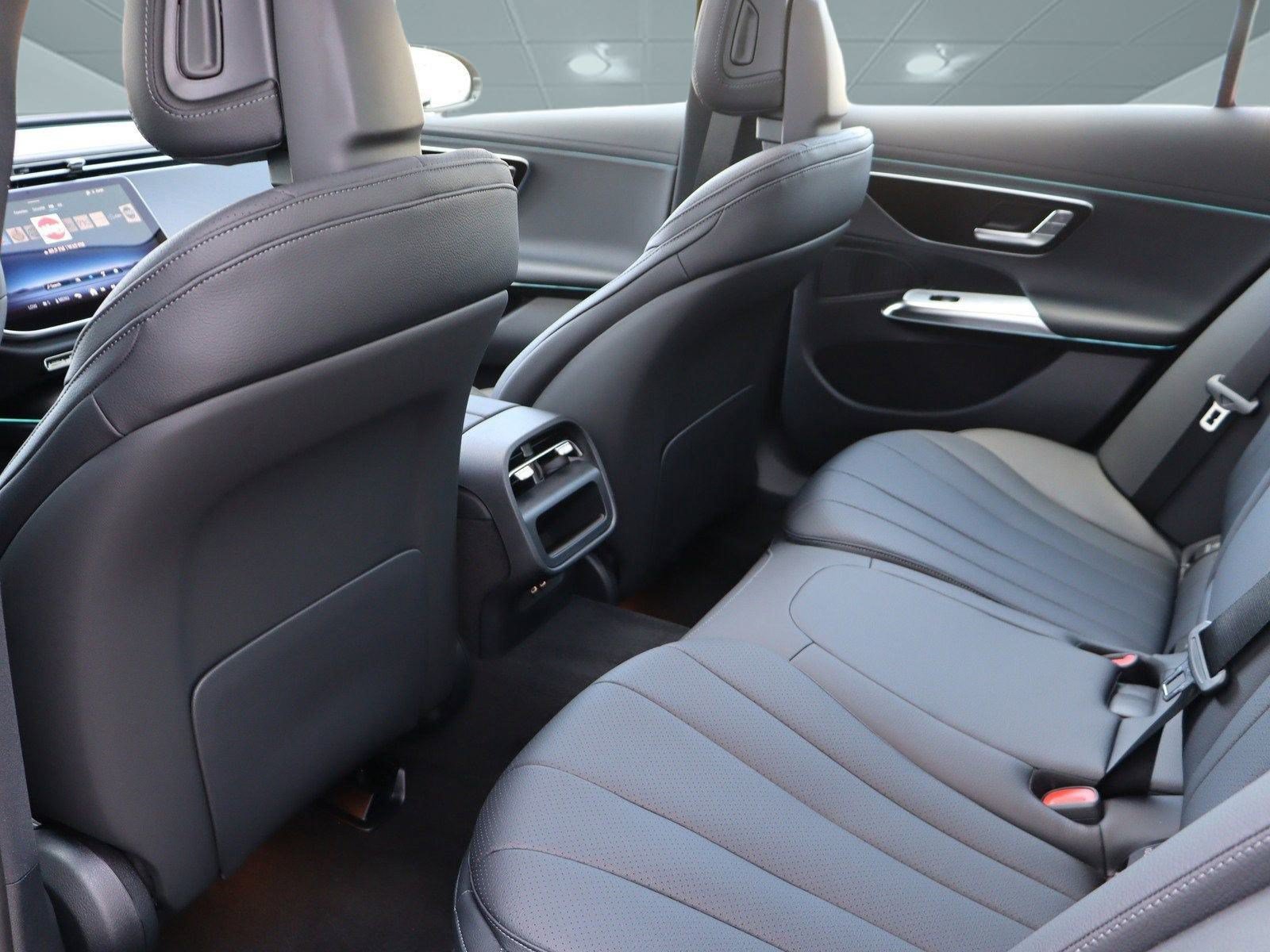Used 2025 Mercedes-Benz E 350 Sedan image 29