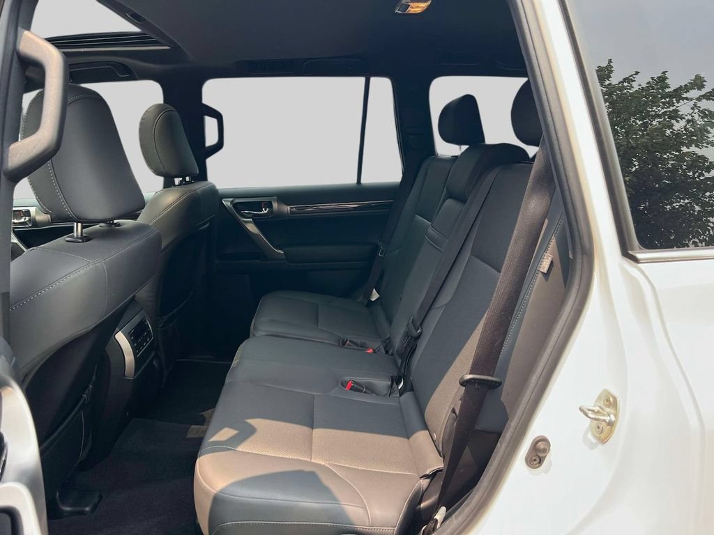 Certified 2023 Lexus GX 460 Premium w/ Premium Package AWD/4WD image 12