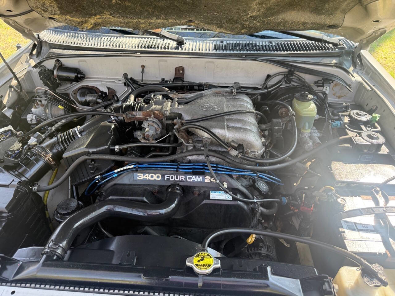 Used 2000 Toyota 4Runner SR5 image 45