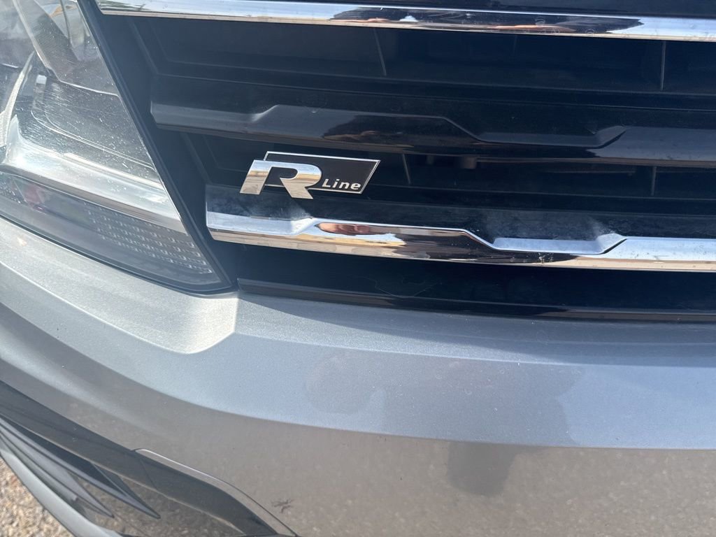 Used 2021 Volkswagen Tiguan SE R-Line image 6